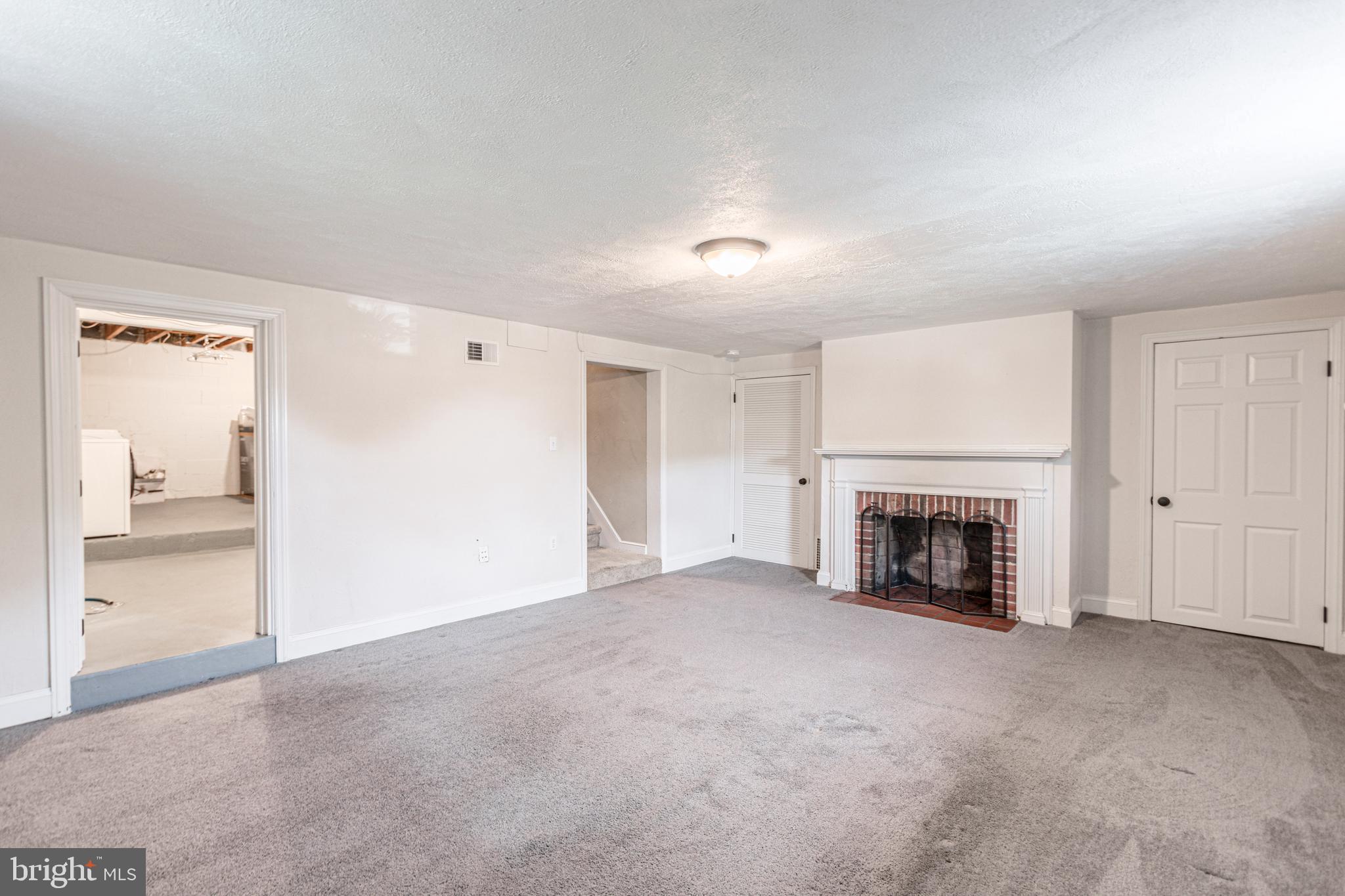 STRATHCONA-HILLCROFT - Residential