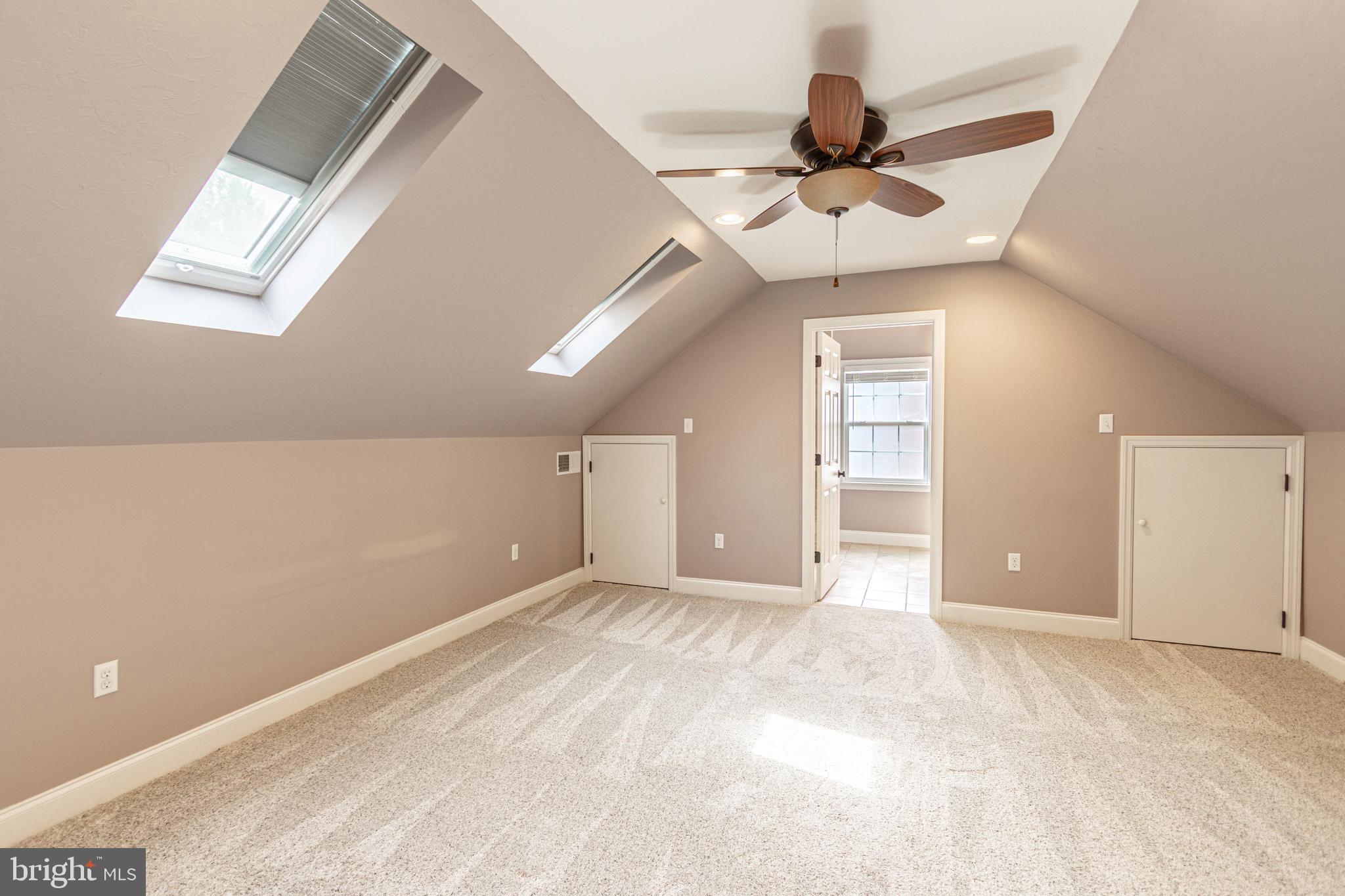 STRATHCONA-HILLCROFT - Residential