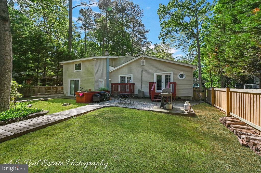 122 SANDYHOOK ROAD