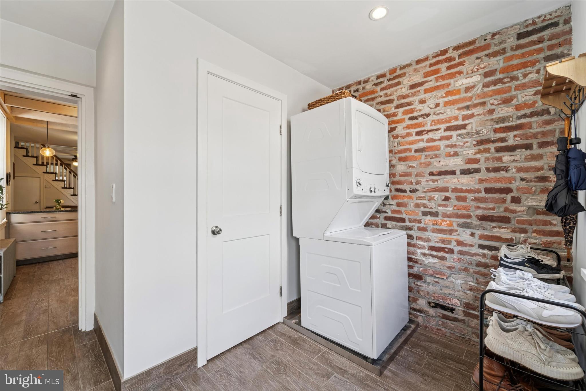 PORT RICHMOND - Residential