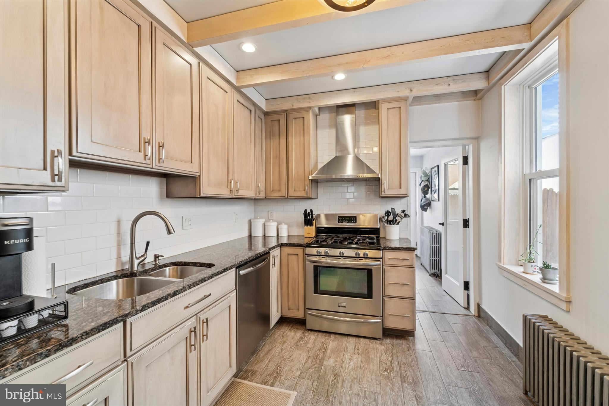 PORT RICHMOND - Residential