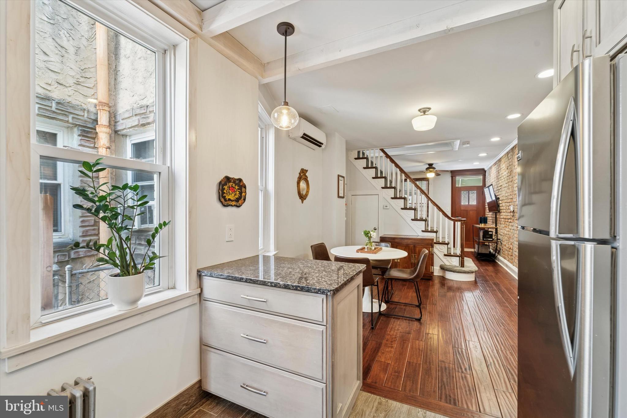 PORT RICHMOND - Residential