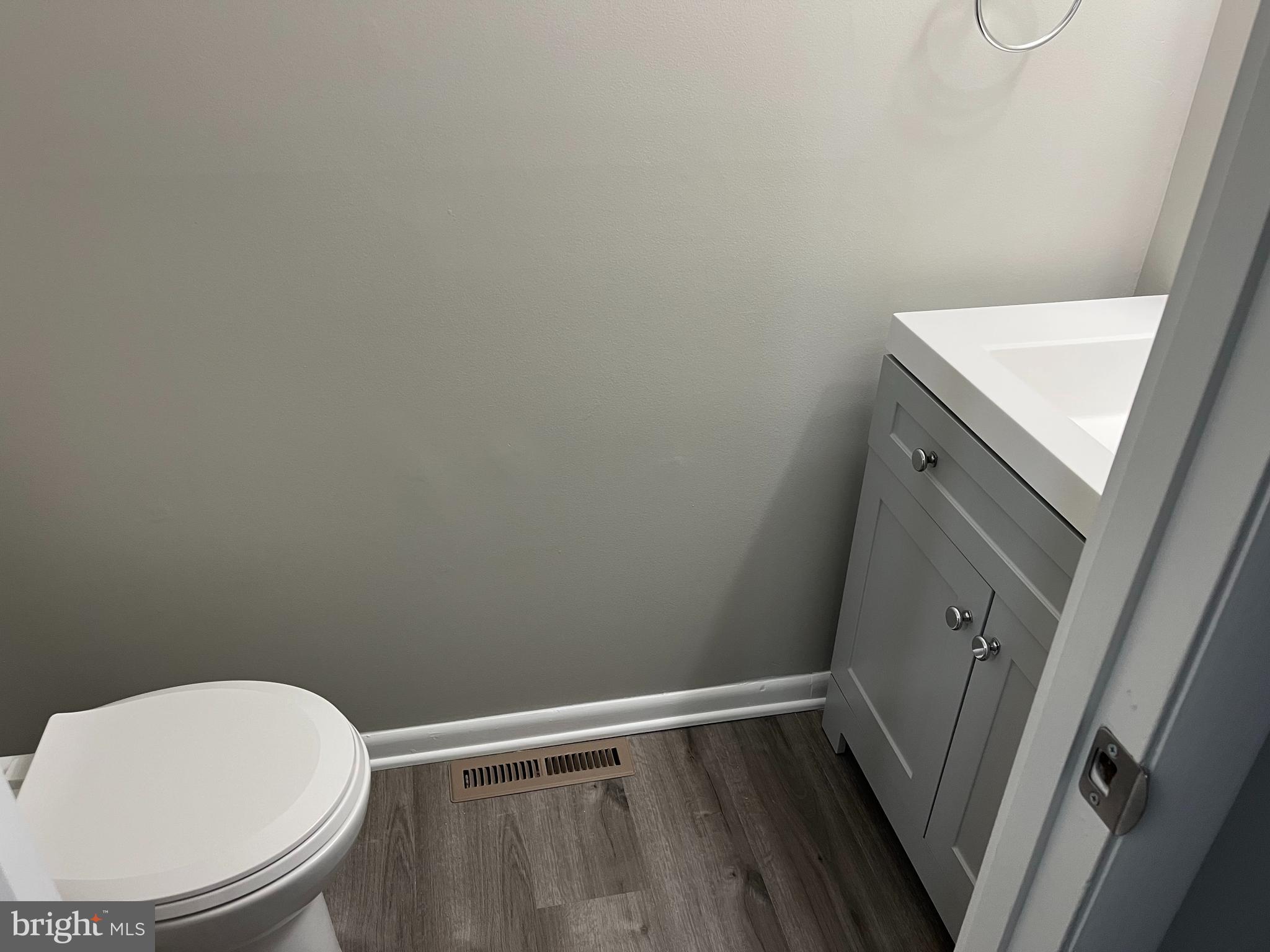 VILLAGE OF OLDE MILL - Residential Lease