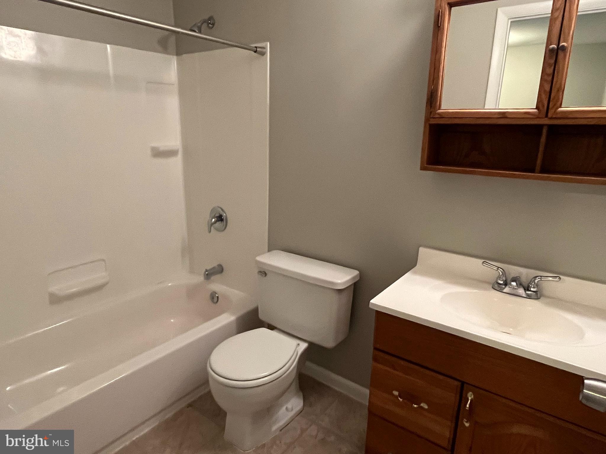 VILLAGE OF OLDE MILL - Residential Lease