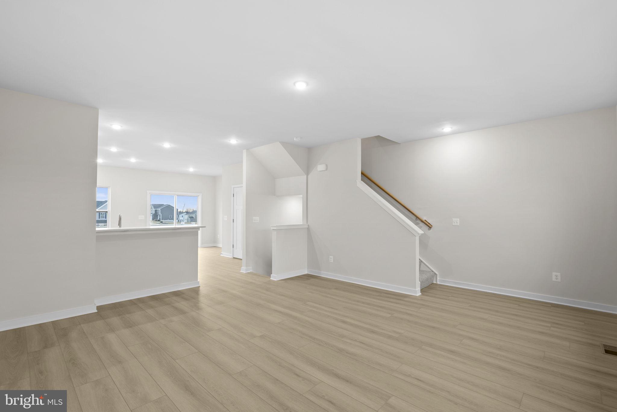 HUNTWELL WEST - Residential