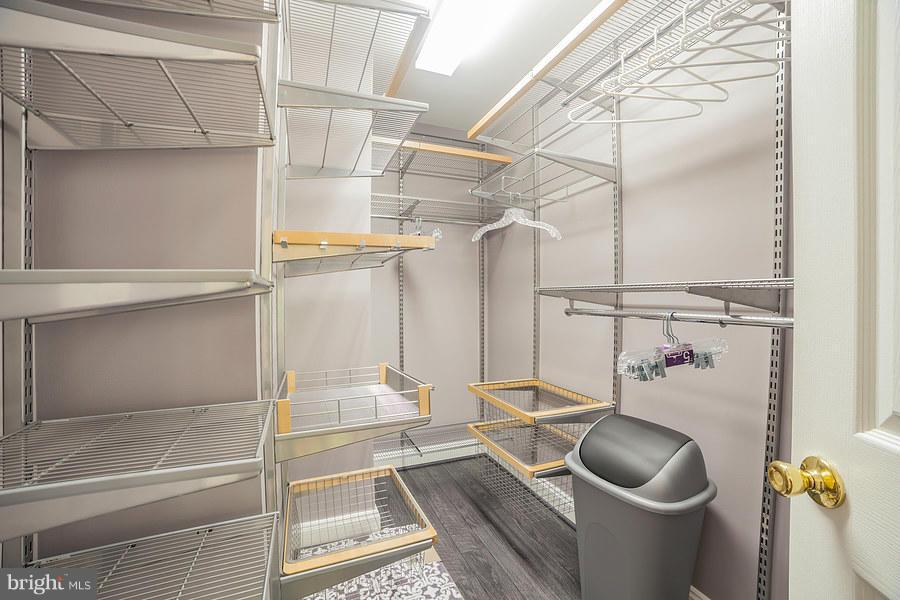 NOTTINGHAM WOODS - Residential