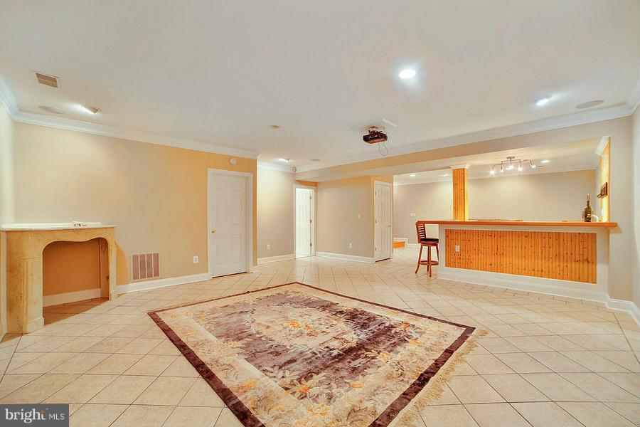 NOTTINGHAM WOODS - Residential