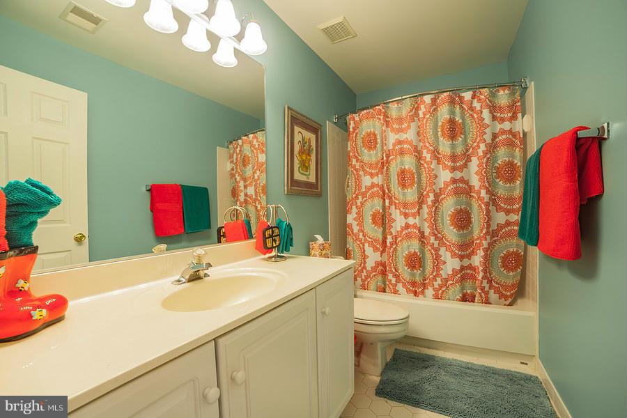 NOTTINGHAM WOODS - Residential