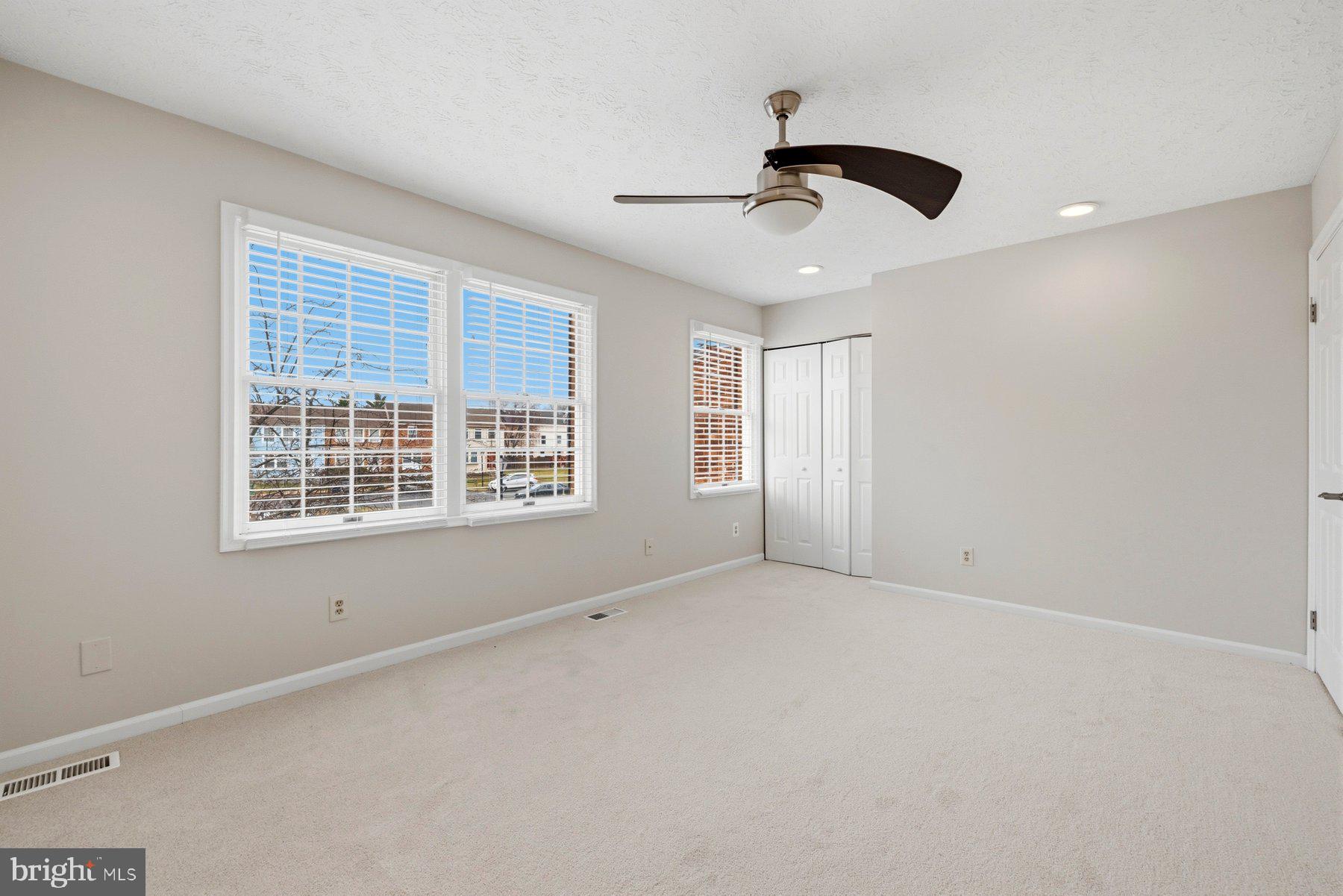 INDIAN CREEK - Residential