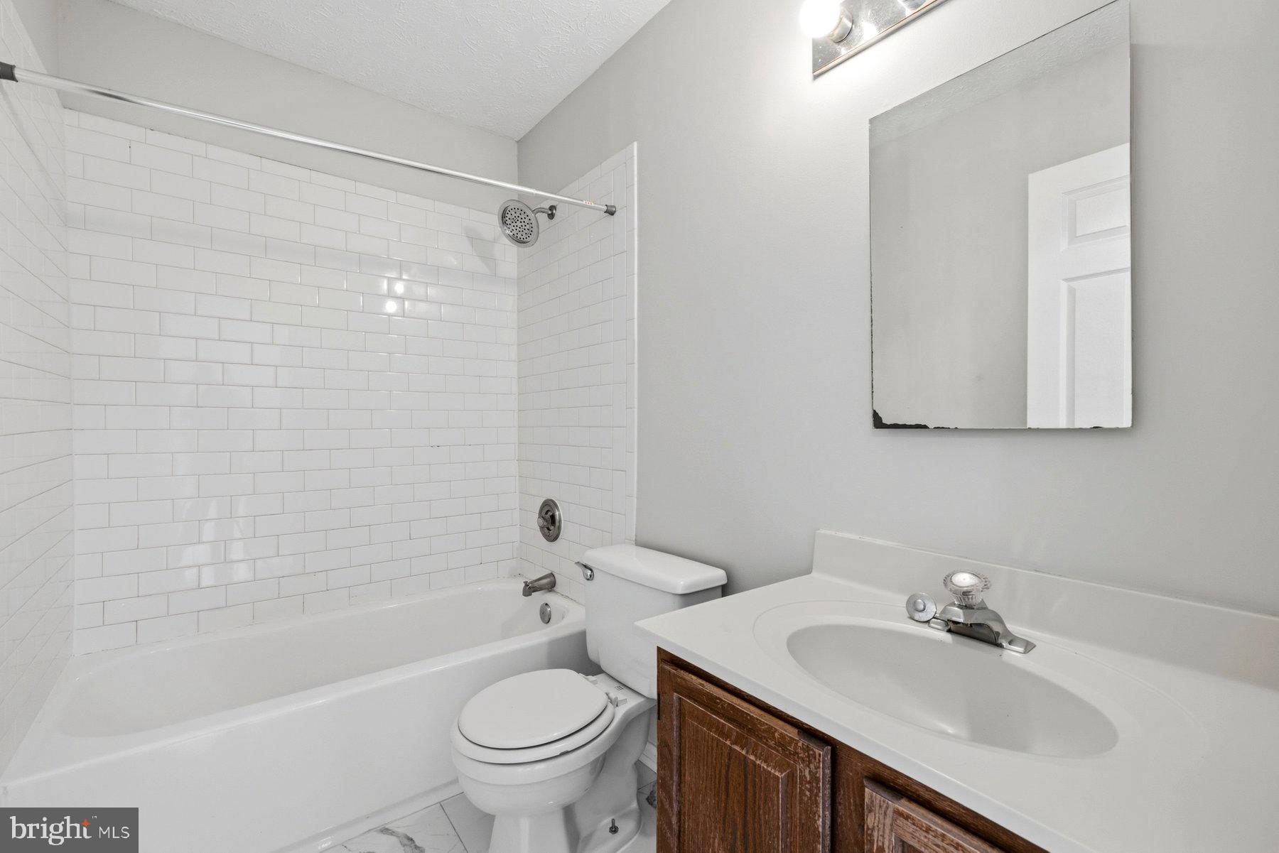 INDIAN CREEK - Residential