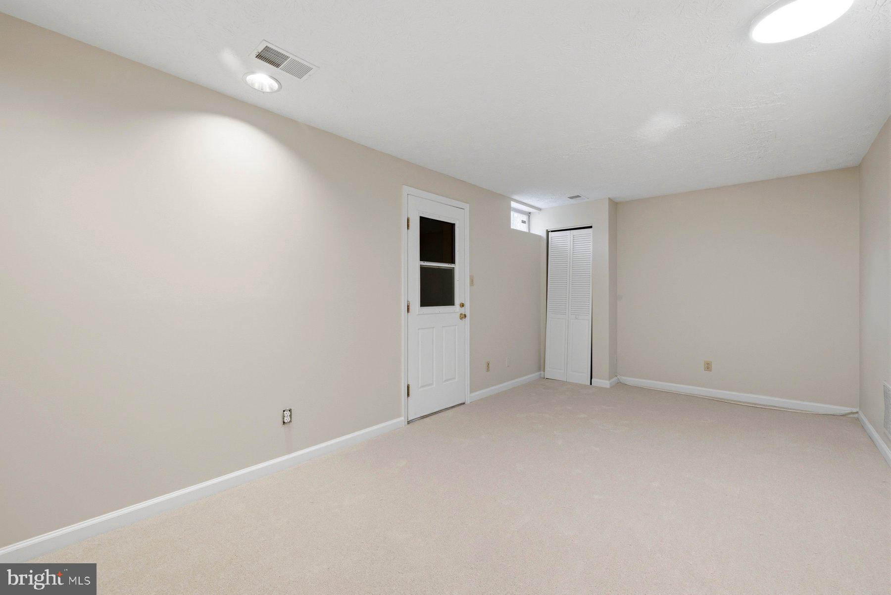 INDIAN CREEK - Residential