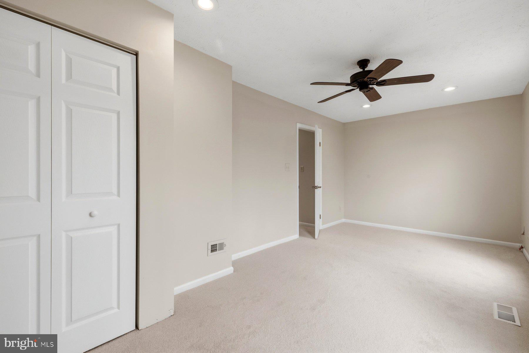 INDIAN CREEK - Residential