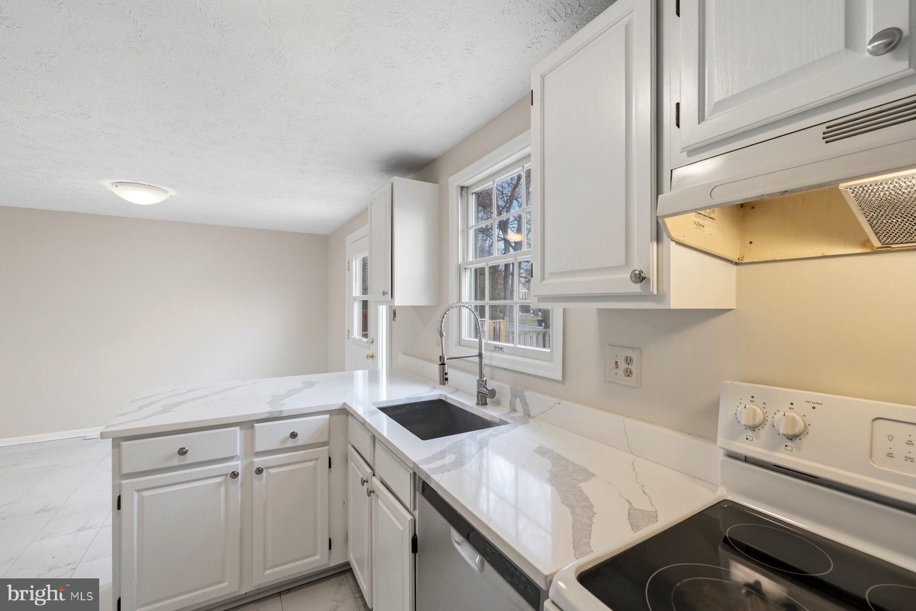 INDIAN CREEK - Residential