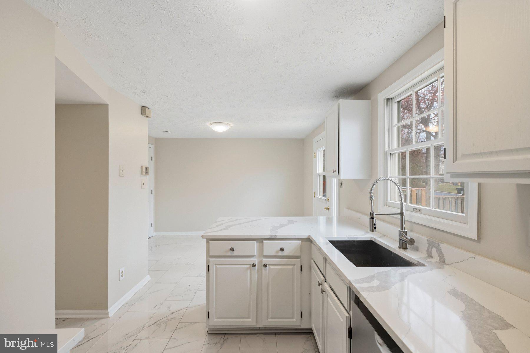 INDIAN CREEK - Residential