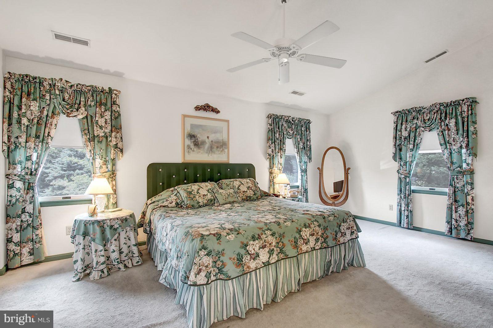 GREENFIELDS - Residential