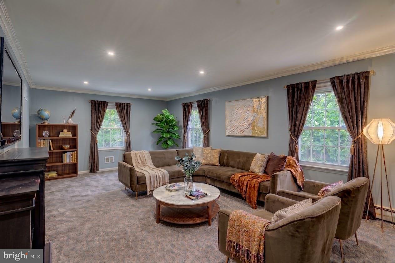 103 S FAIRFIELD DRIVE