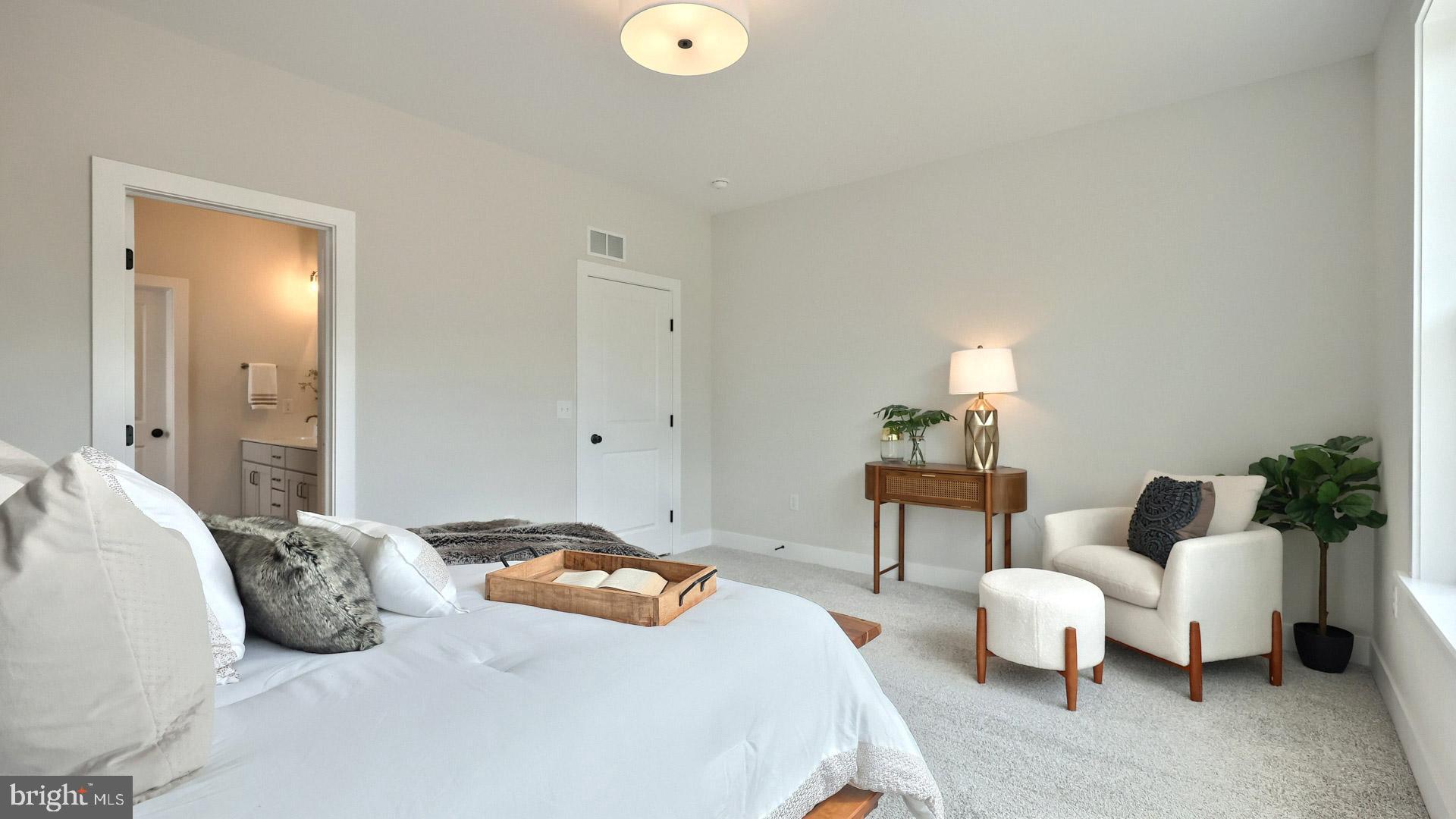WALTON HILL - Residential