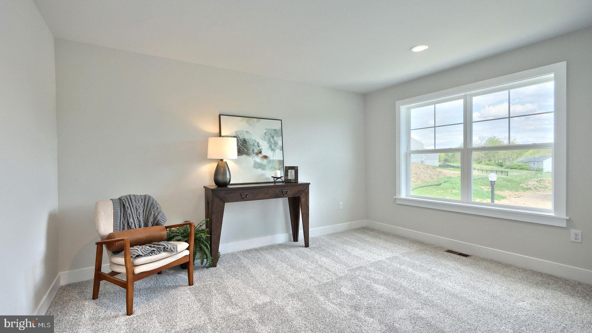 WALTON HILL - Residential