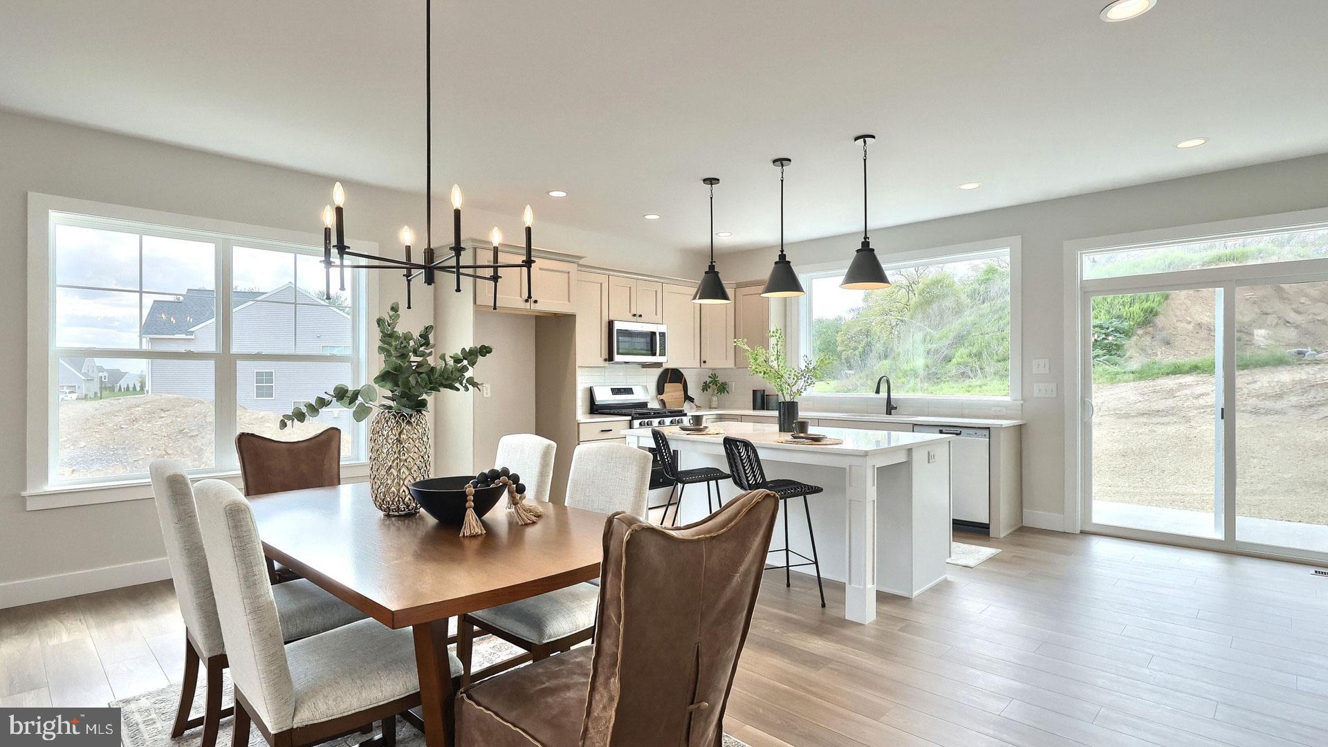 WALTON HILL - Residential