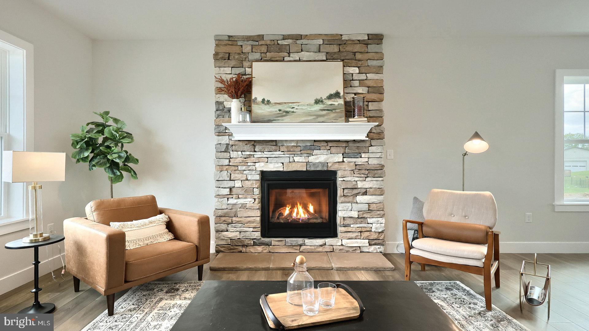 WALTON HILL - Residential