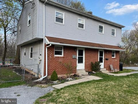 Townhouse For Rent - 305 W 1st Street<br/> Berks County, BIRDSBORO, PA 19508