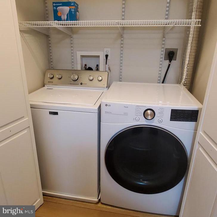 LEISURE WORLD - Residential