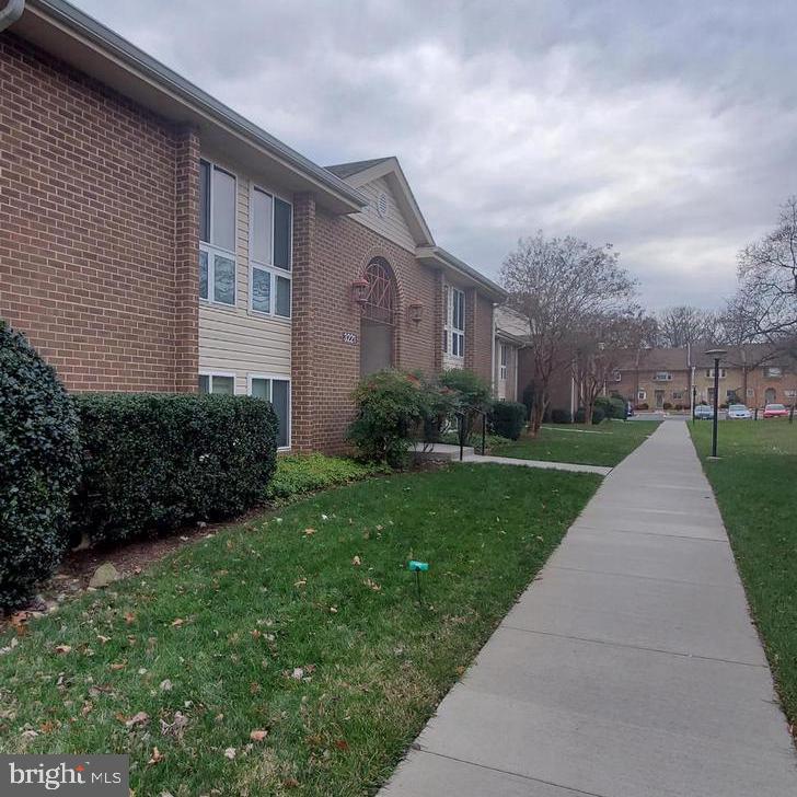 LEISURE WORLD - Residential