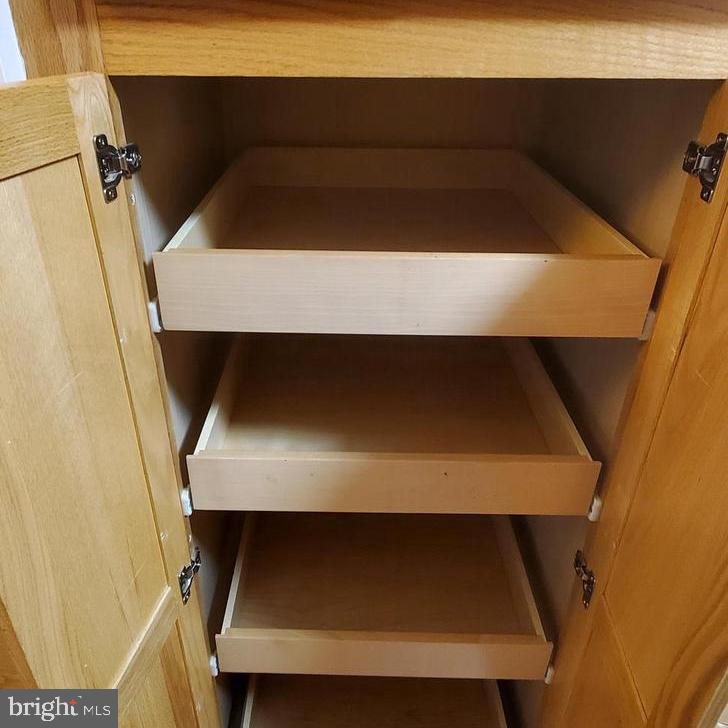 LEISURE WORLD - Residential