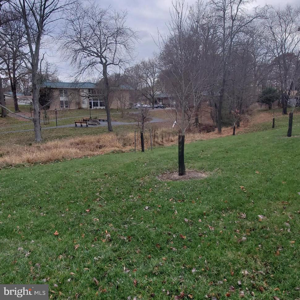 LEISURE WORLD - Residential