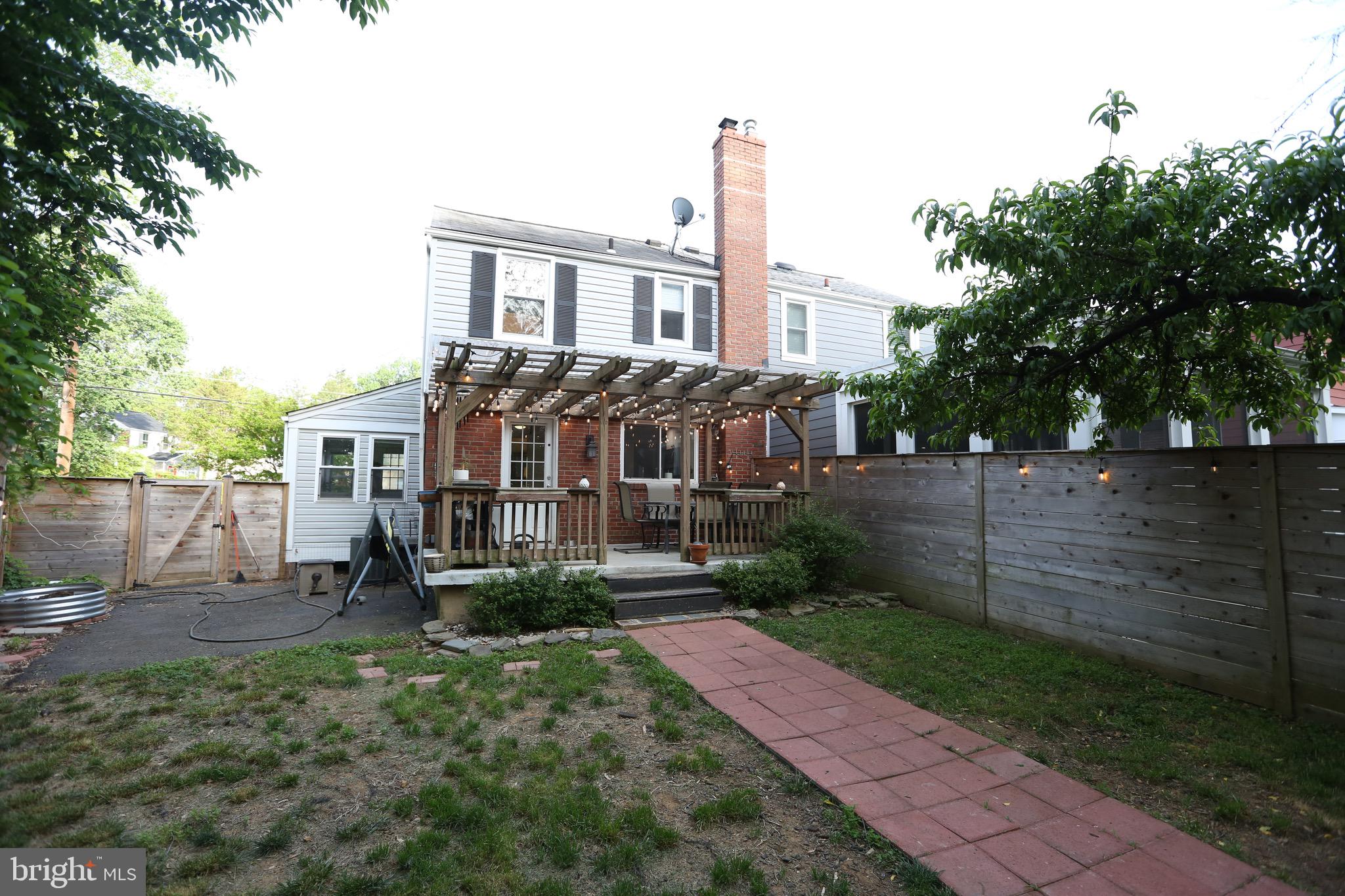 JEFFERSON MANOR - Residential