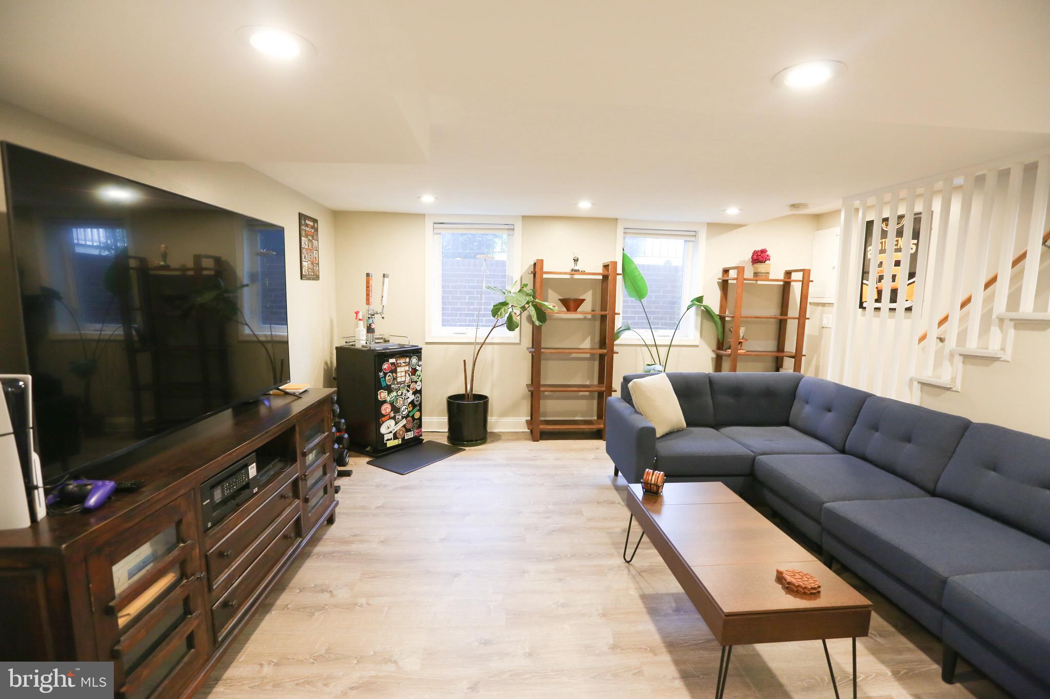 JEFFERSON MANOR - Residential