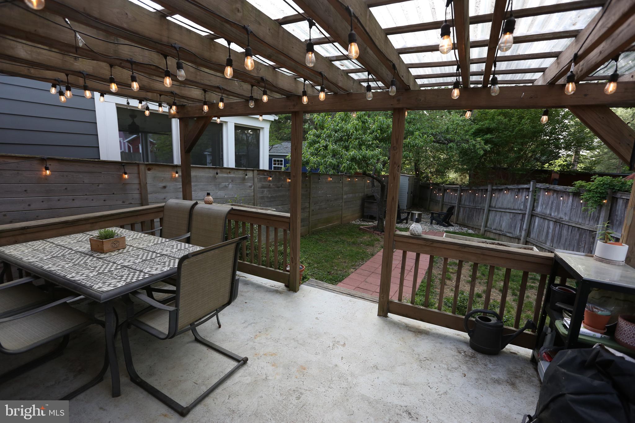 JEFFERSON MANOR - Residential