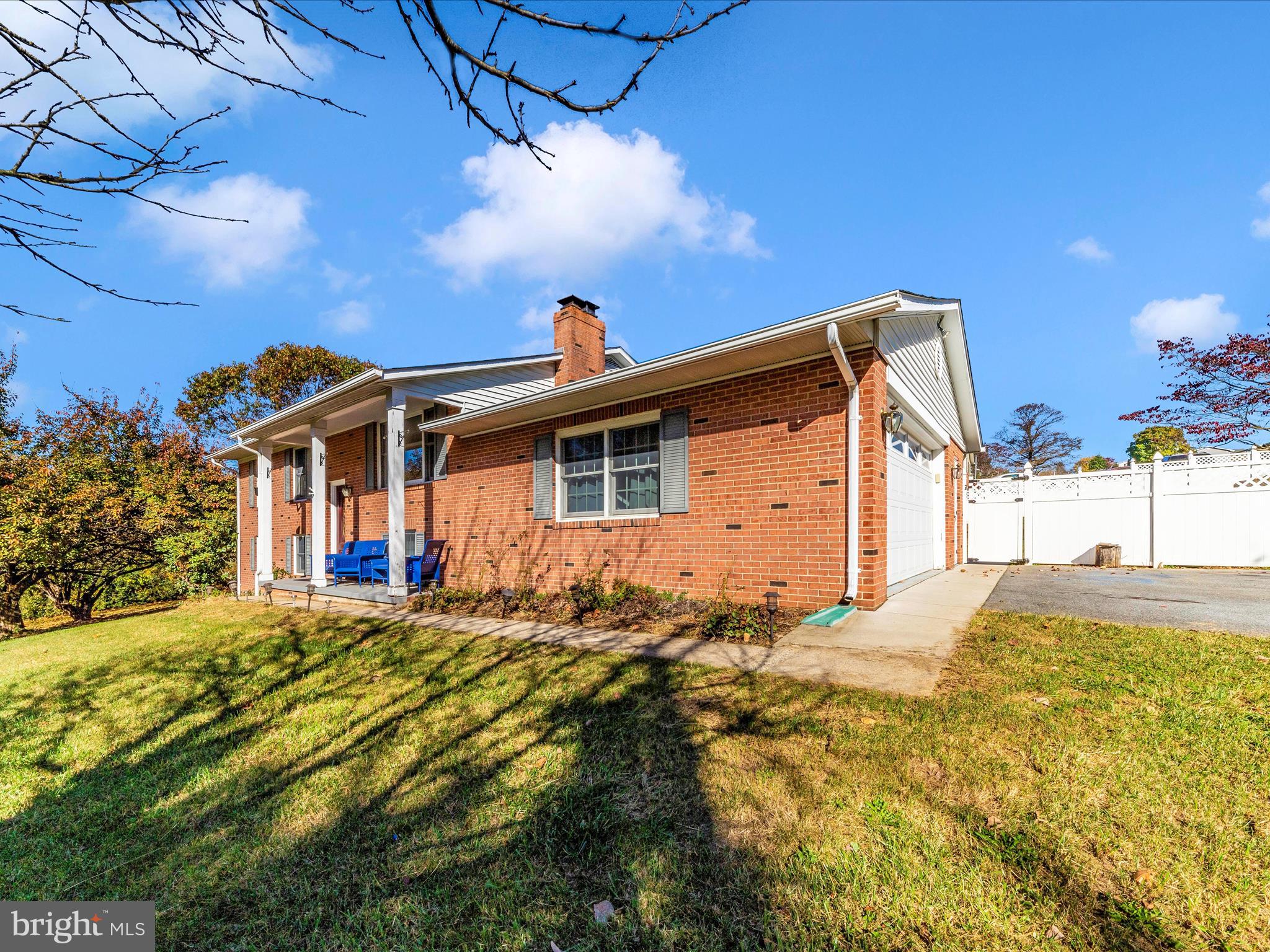 WISPERREN OAKS - Residential