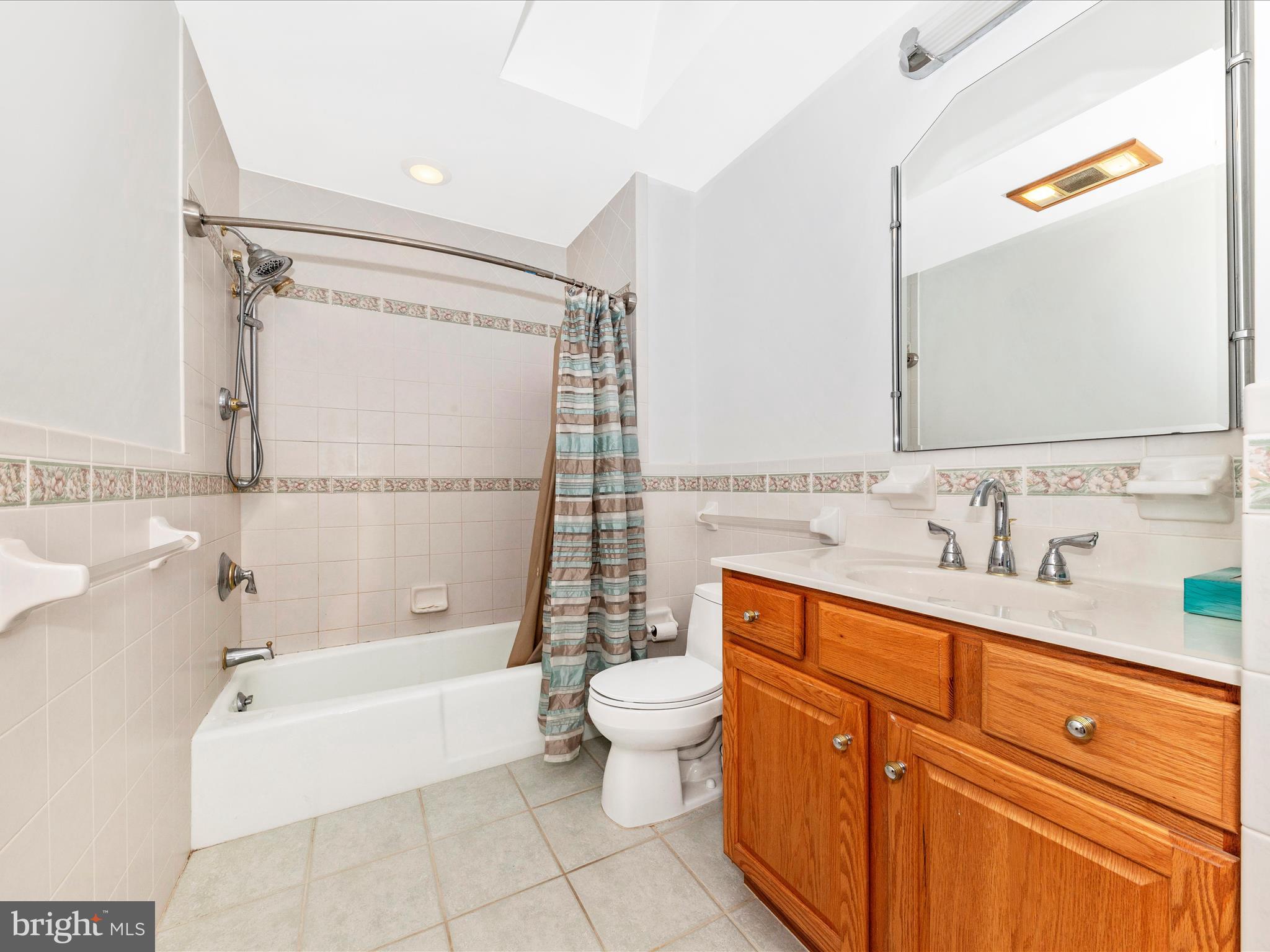 WISPERREN OAKS - Residential