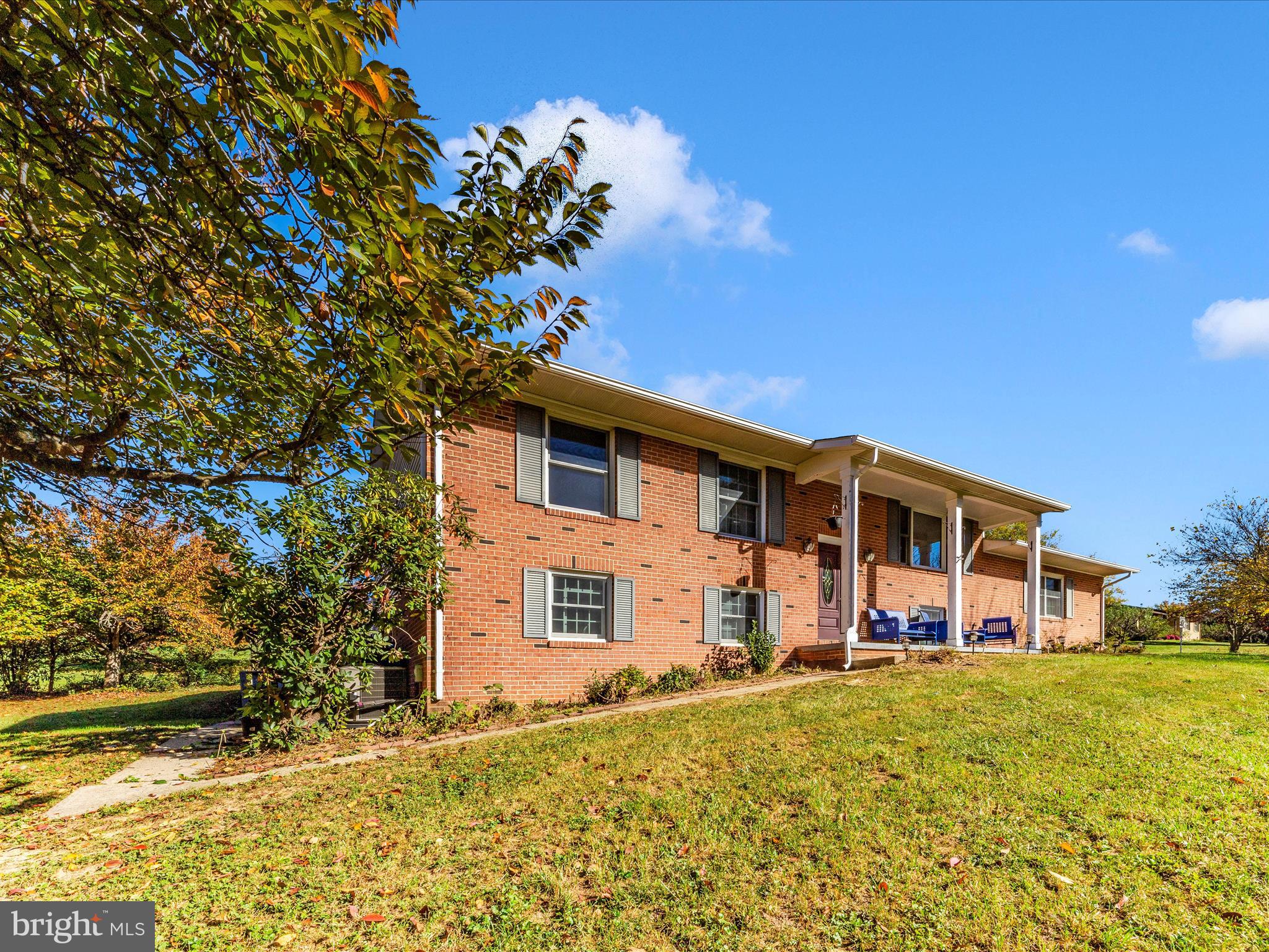 WISPERREN OAKS - Residential