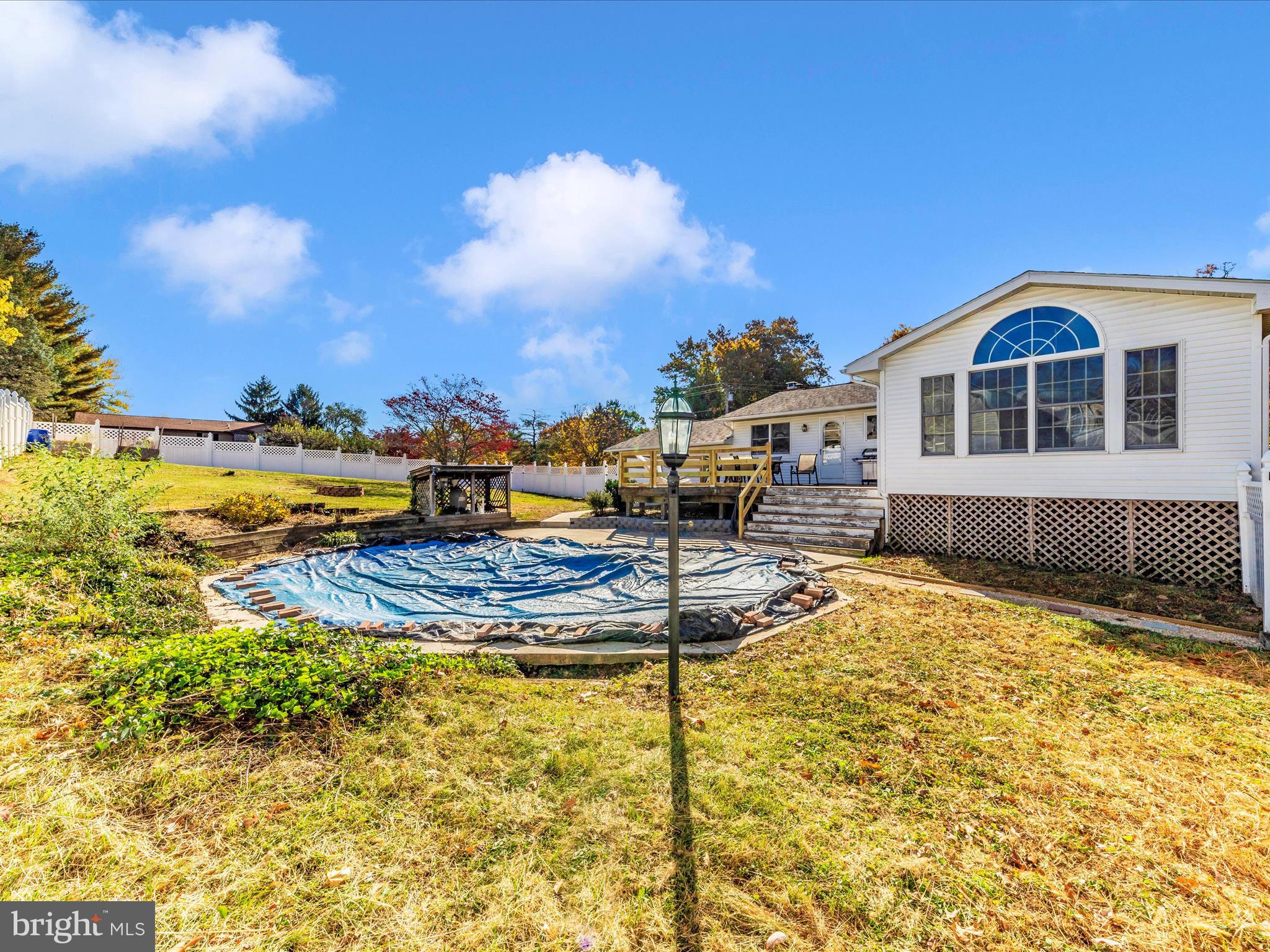 WISPERREN OAKS - Residential