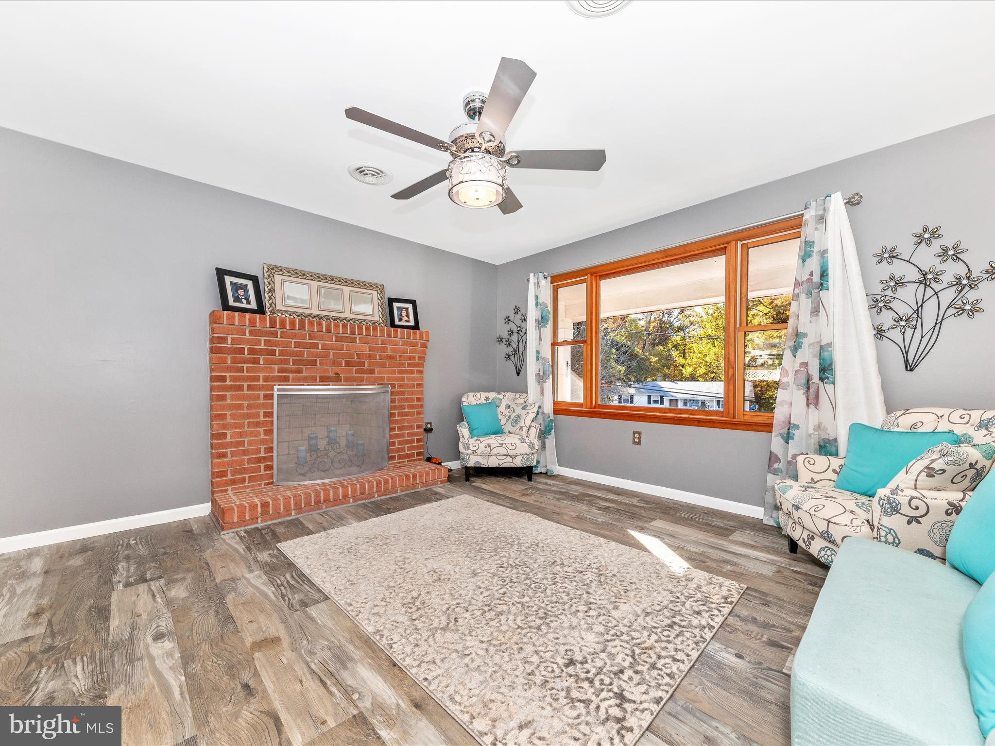 WISPERREN OAKS - Residential