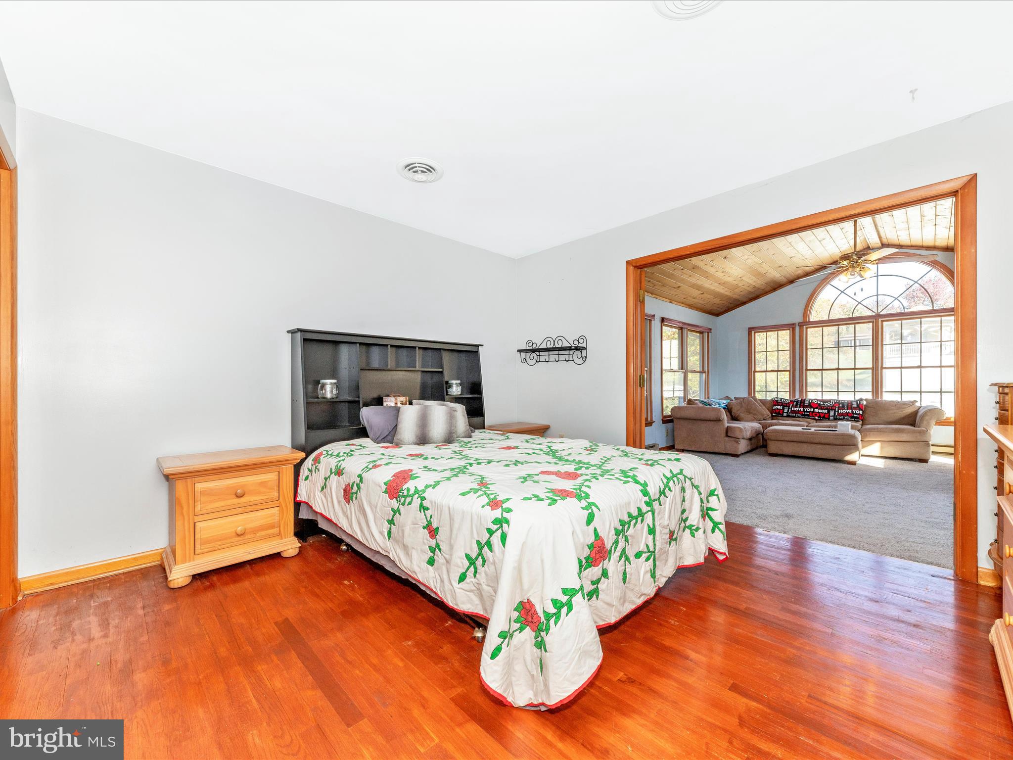 WISPERREN OAKS - Residential