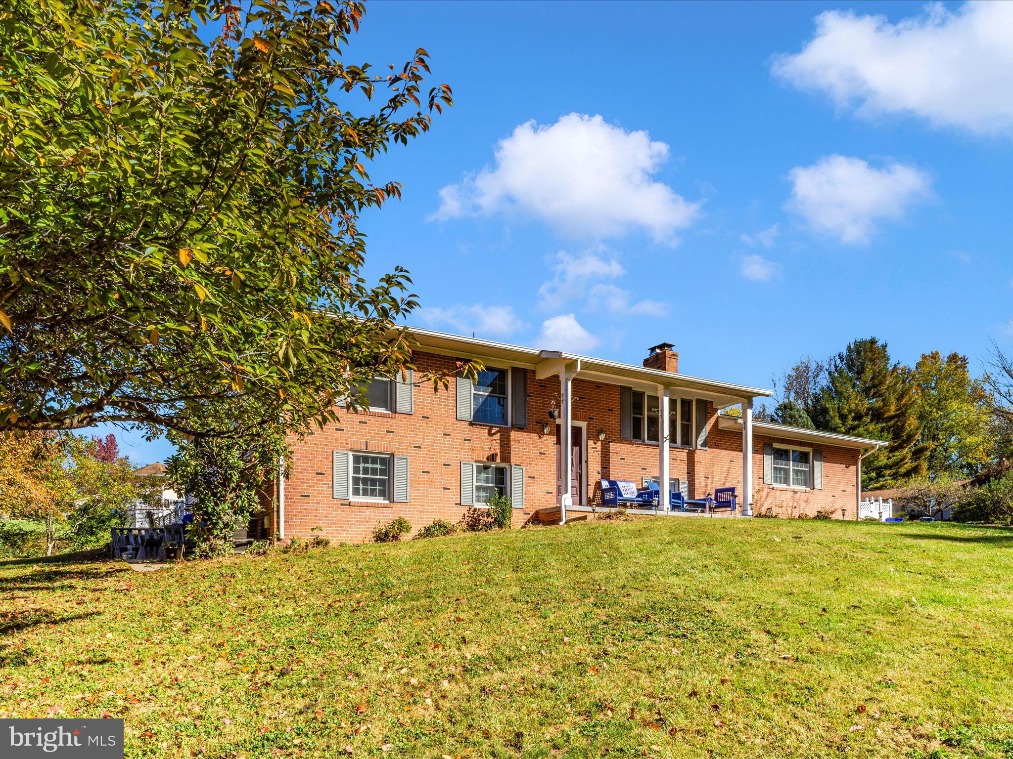 WISPERREN OAKS - Residential