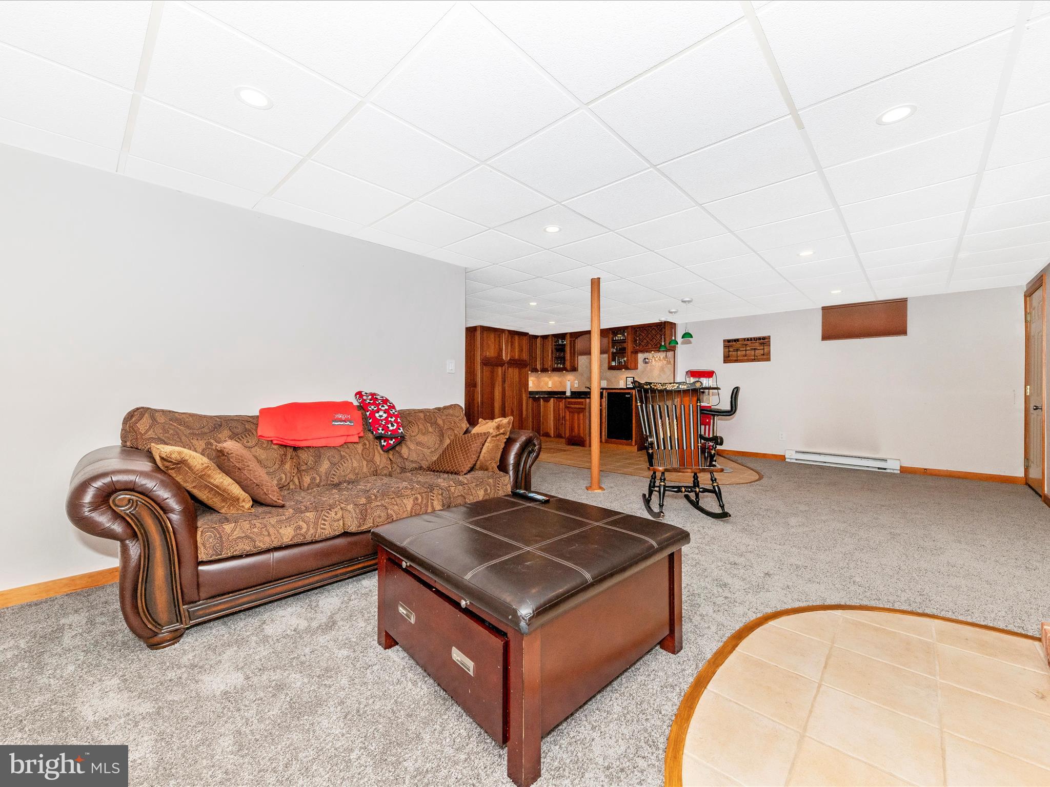 WISPERREN OAKS - Residential