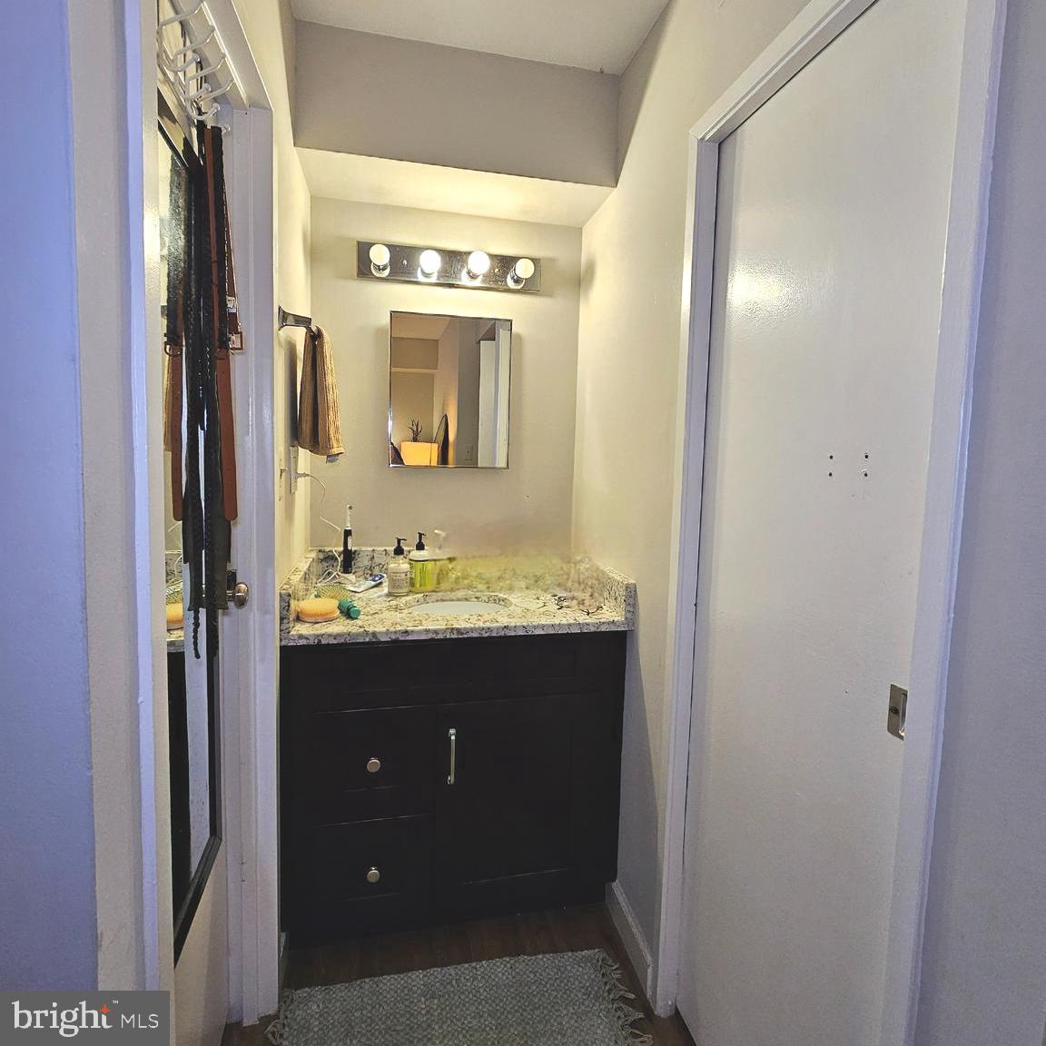 GLENVALE CONDO - Residential Lease