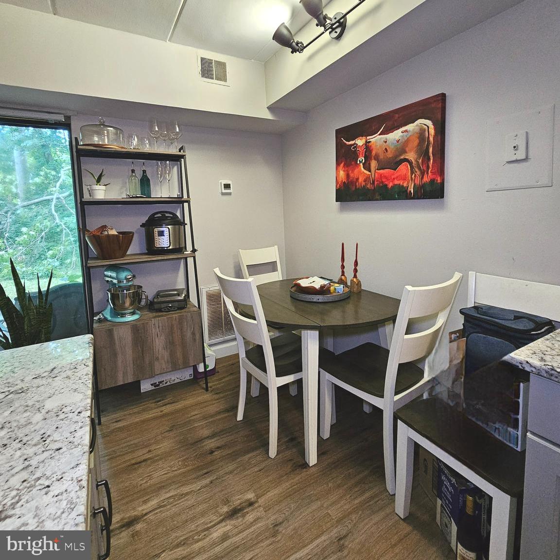 GLENVALE CONDO - Residential Lease