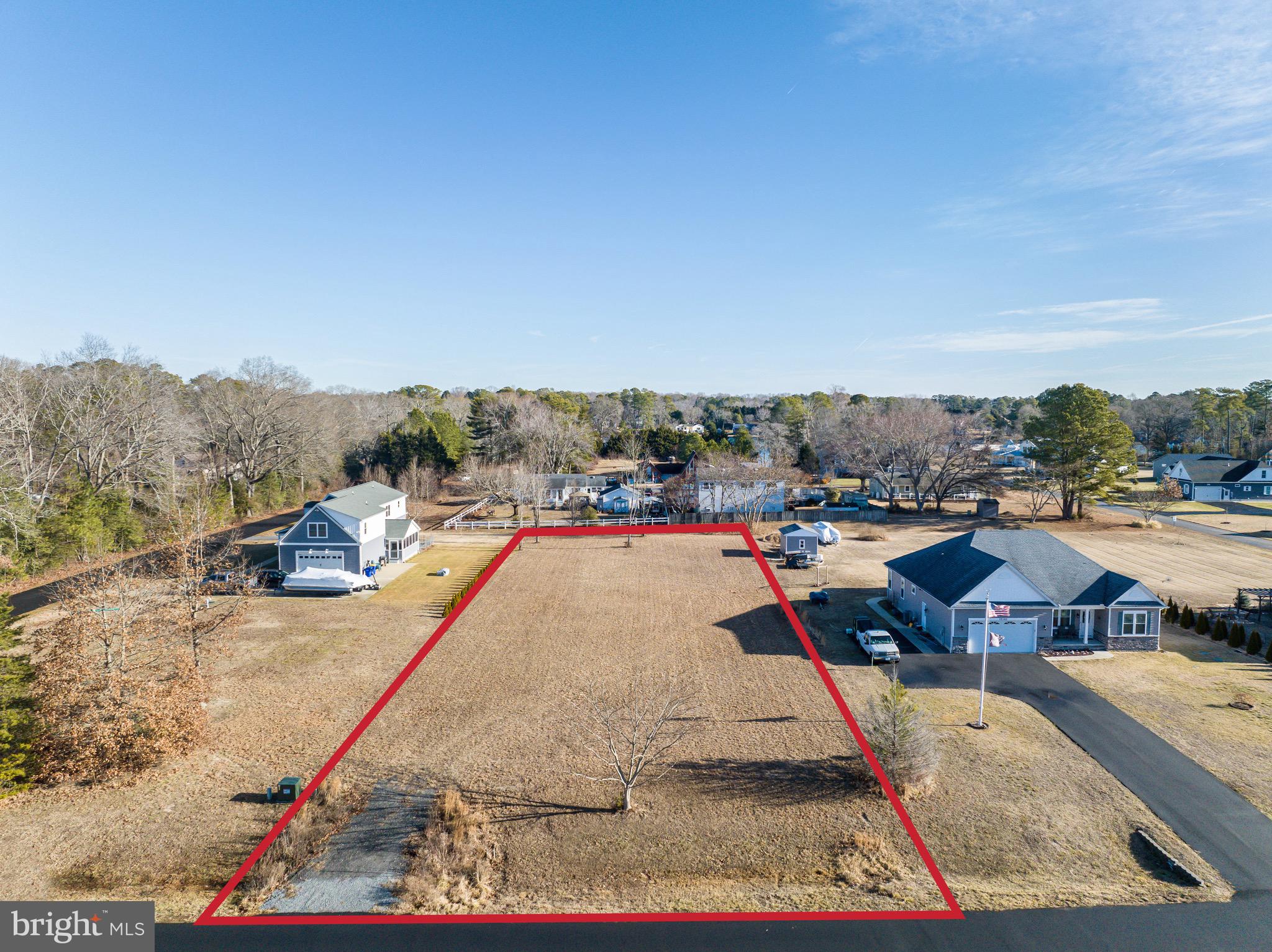 BAY HOLLOW ESTATES - Land