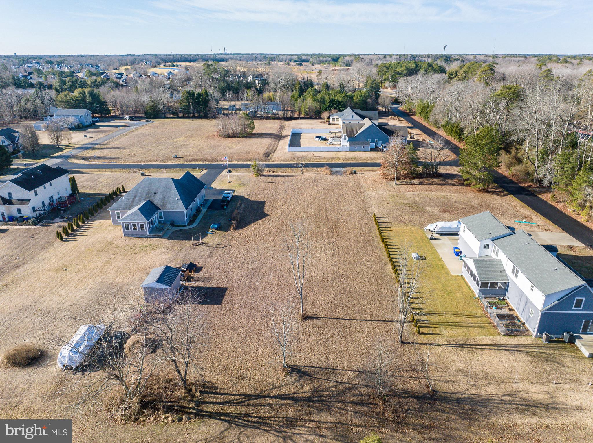 BAY HOLLOW ESTATES - Land