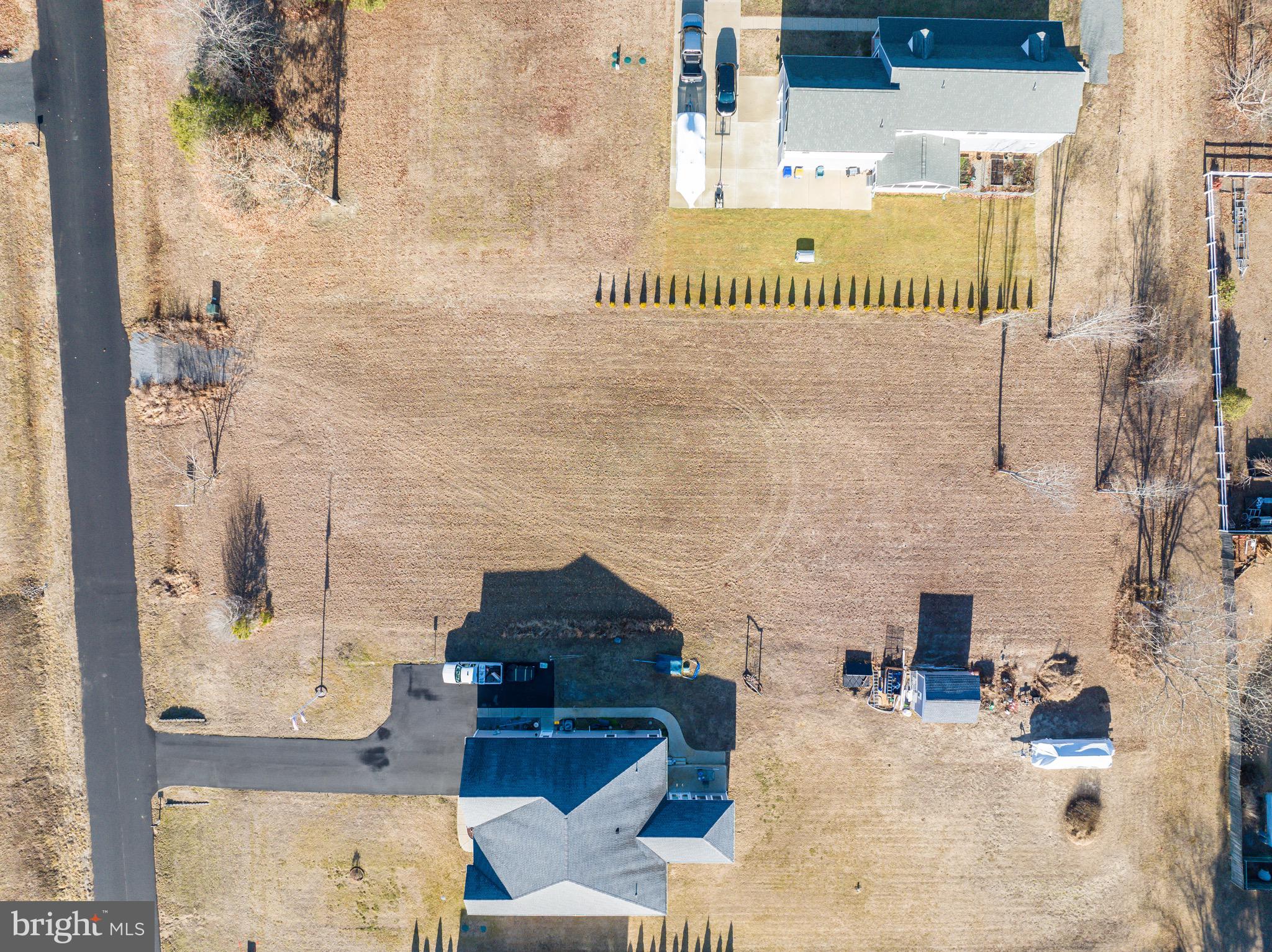 BAY HOLLOW ESTATES - Land