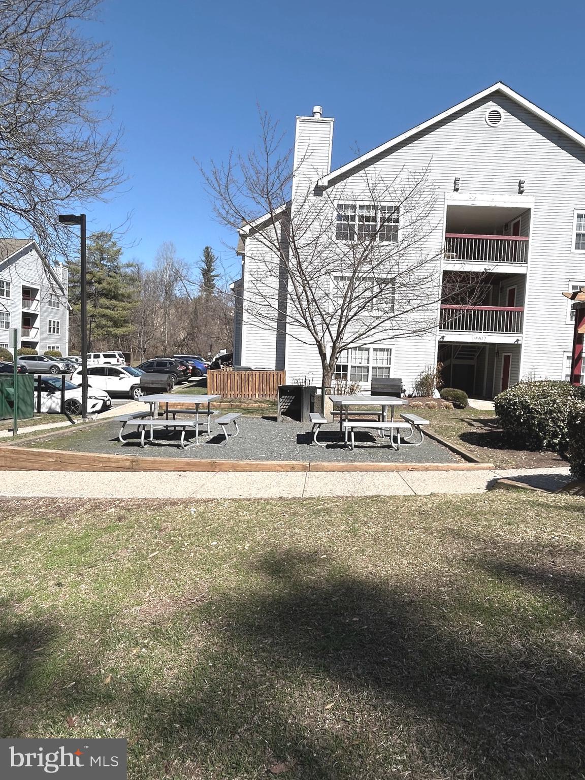 CHRISTOPHER COURT - Residential