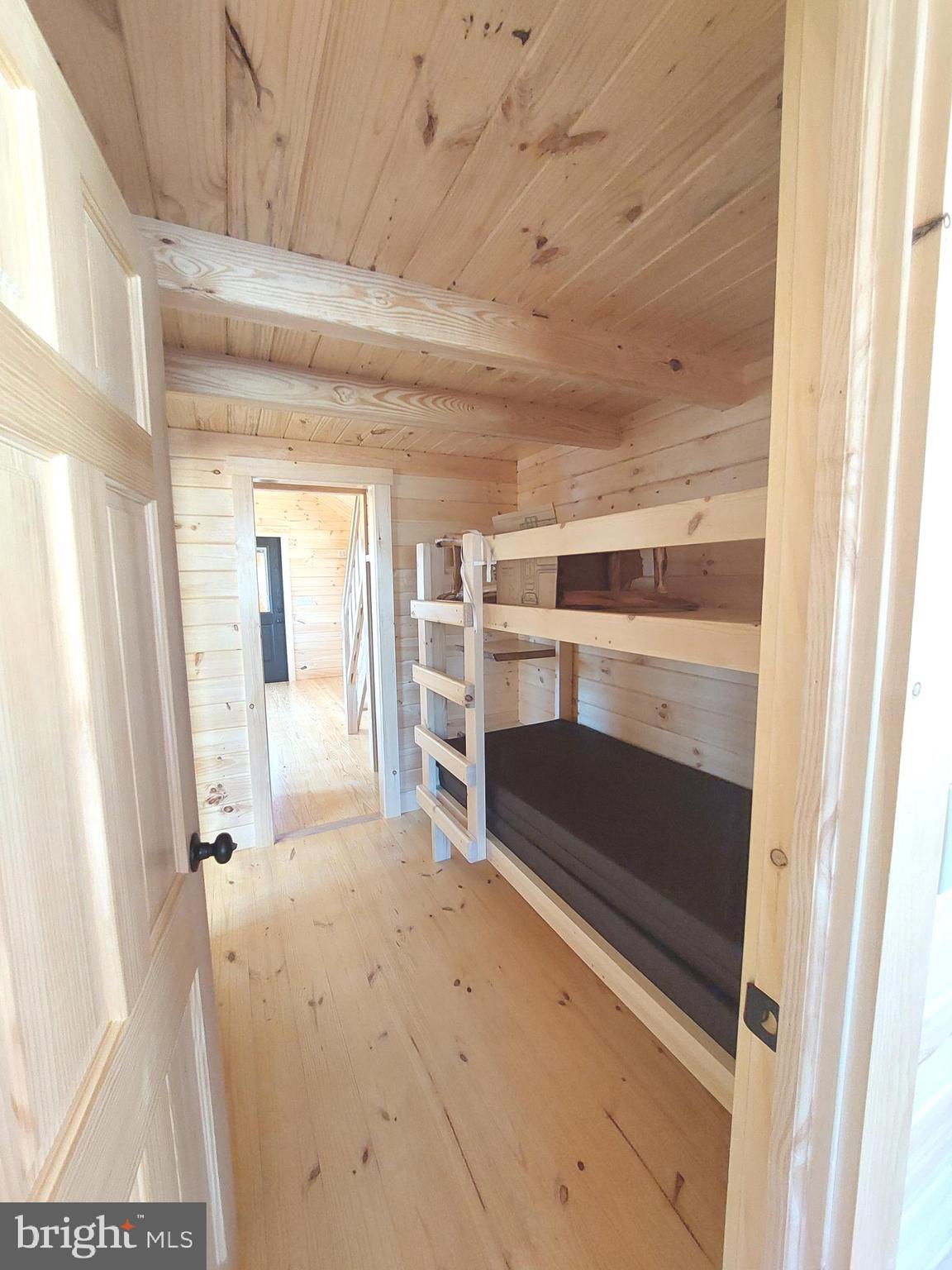 SOUTH POTOMAC FOREST - Residential