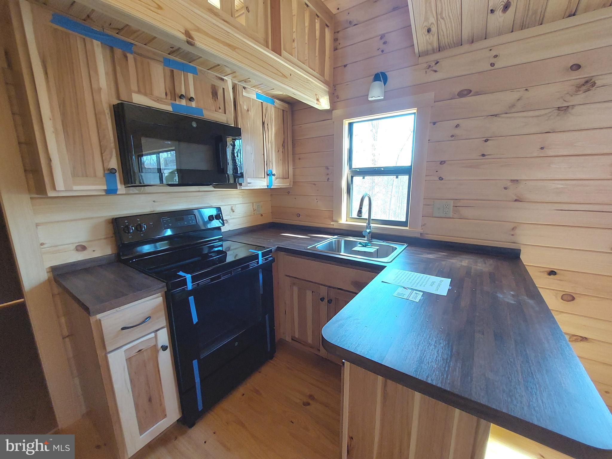 SOUTH POTOMAC FOREST - Residential