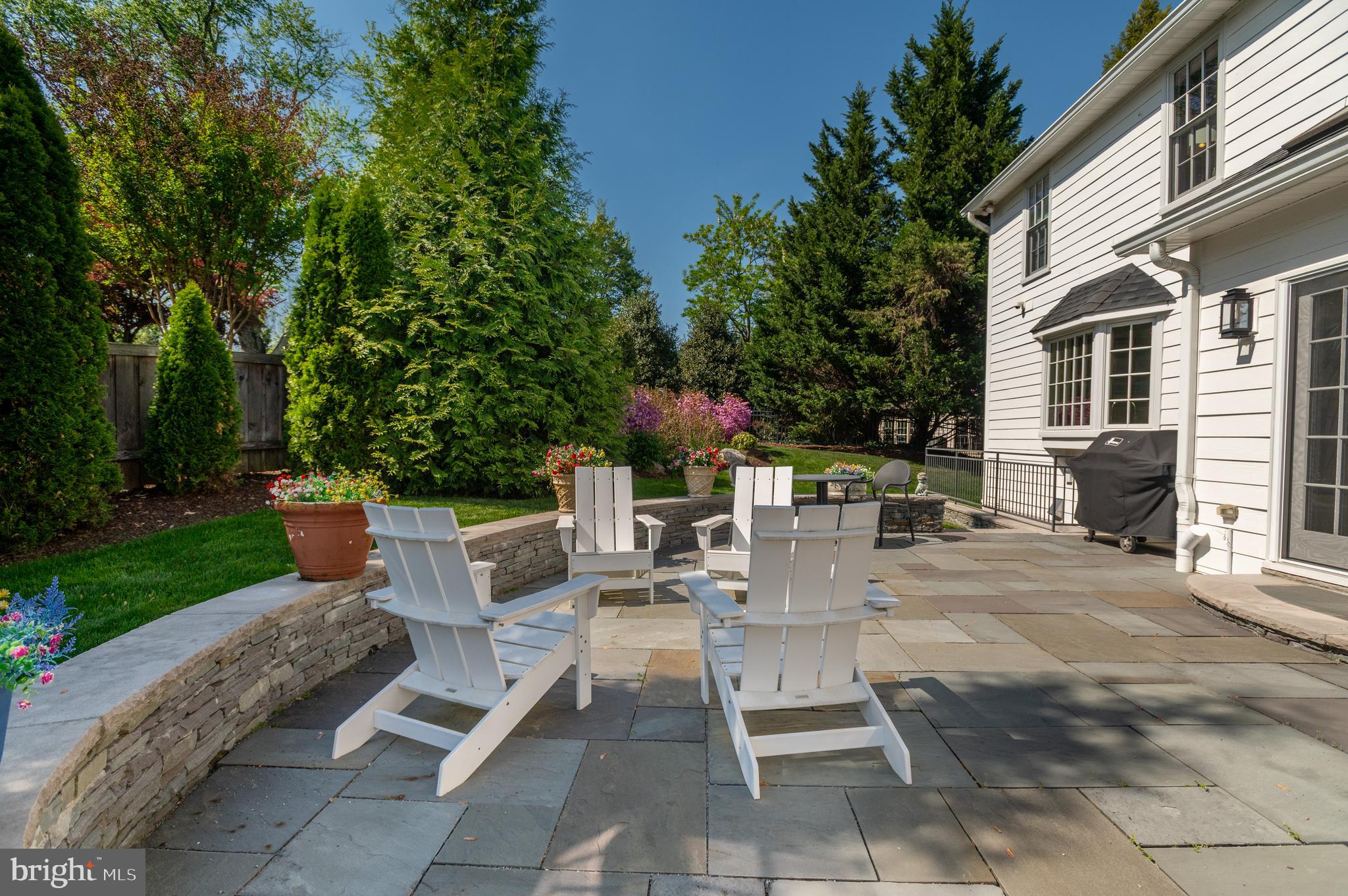 LANGLEY OAKS - Residential