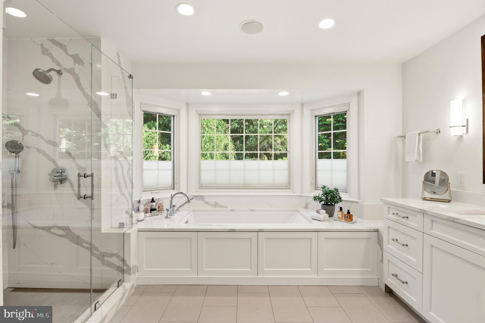 LANGLEY OAKS - Residential